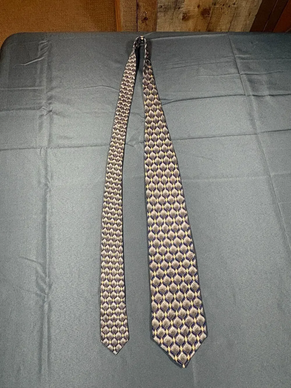 J.Z. Richards Men’s Silk Tie Gray Navy Gold Geometric Handmade USA 59”